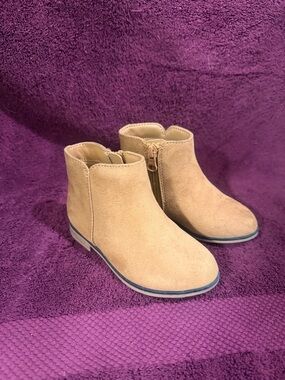 Cat & Jack Kids Tan Suede Side-Zip Ankle Boots